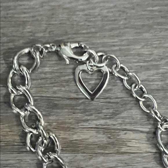 Silver Heart Chain Necklace - Picture 3 of 5